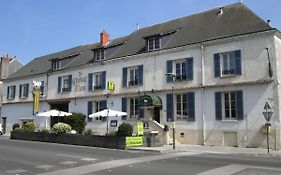 Logis Hostellerie Du Cheval Blanc